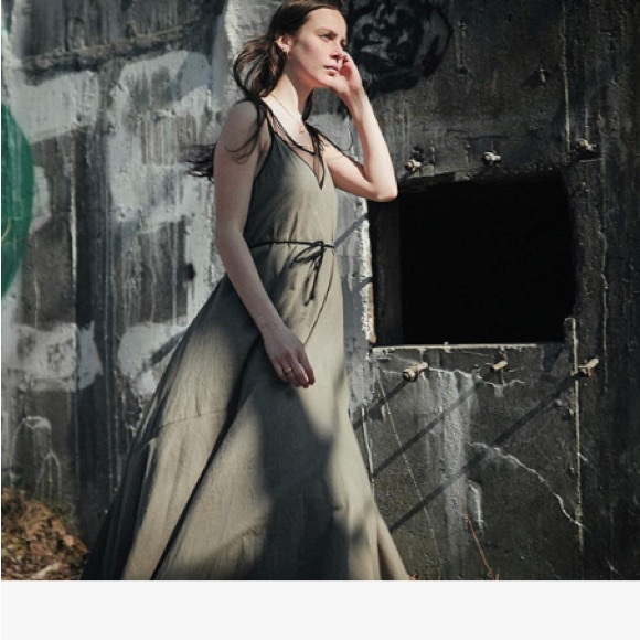 GaryGraham422 V-neck Floral Slip Maxi Dress - Picture 4 of 10